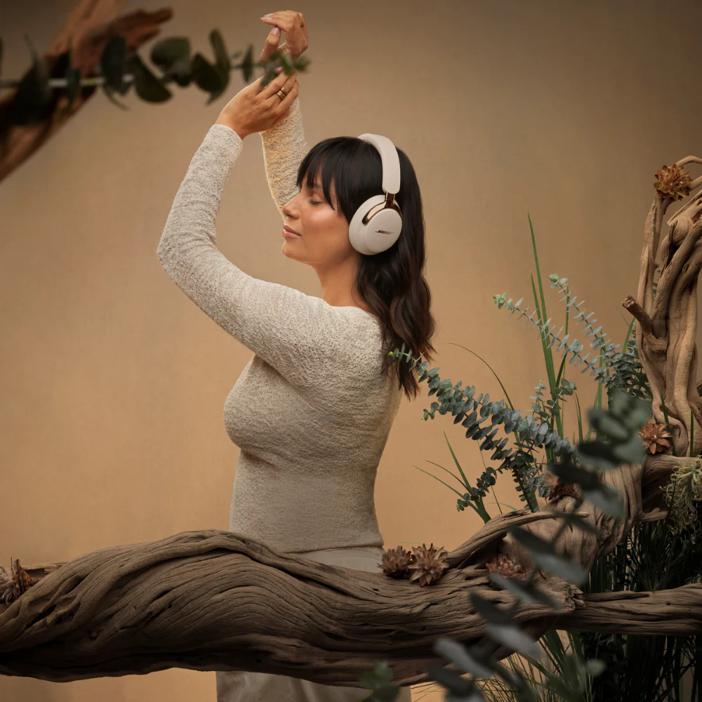 מה באריזה Bose QuietComfort Ultra Headphones 2nd Gen תכולת האריזה של אוזניות Bose QuietComfort Ultra Headphones דור שני
